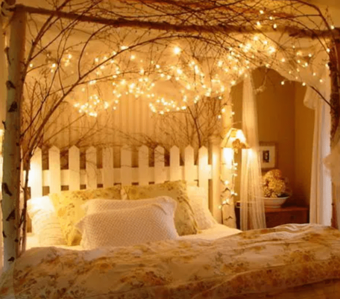 How to decorate room for romantic date